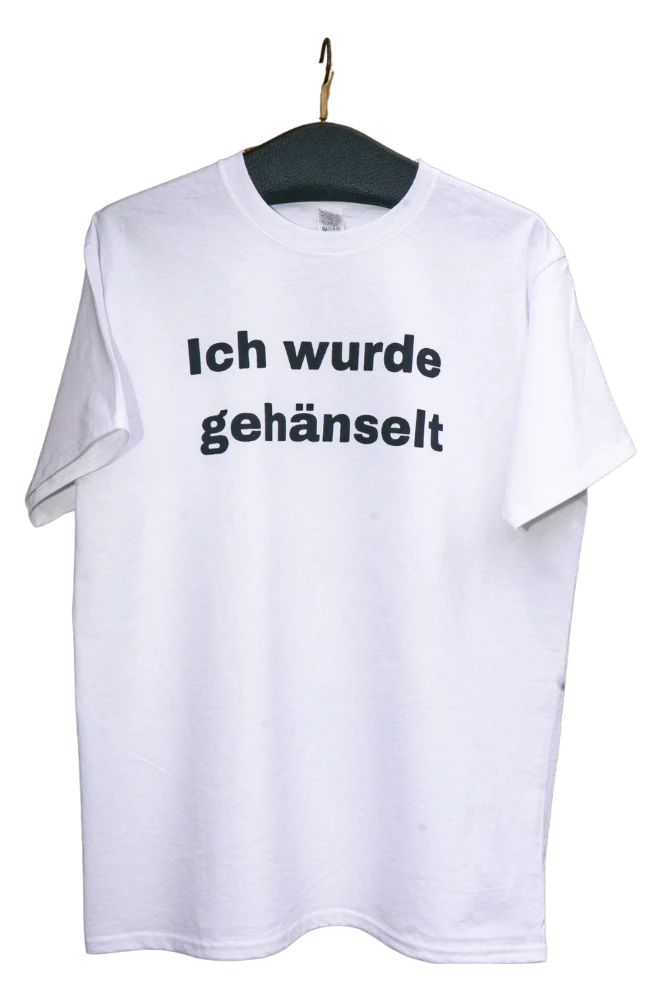 "Ich wurde gehänselt" weißes Crewneck T-Shirt